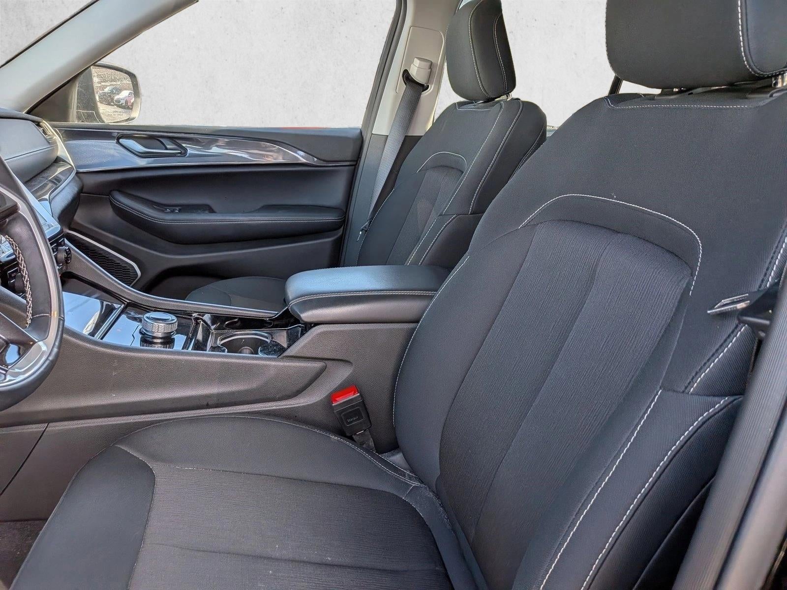 2022 Jeep Grand Cherokee Laredo