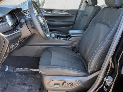 2022 Jeep Grand Cherokee Laredo