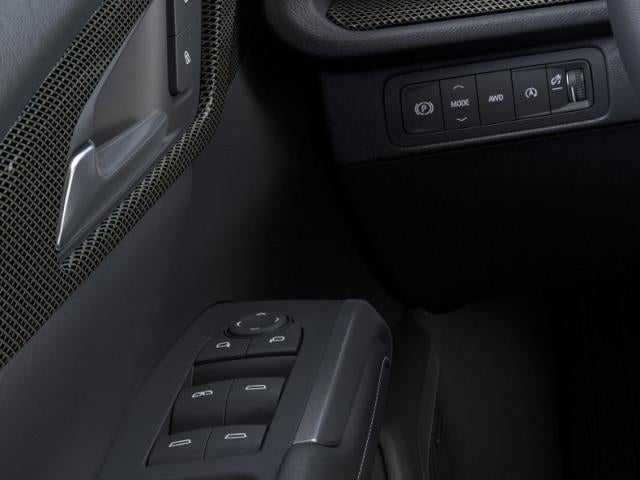 2027 Chevrolet Traverse Z71 - Photo 40