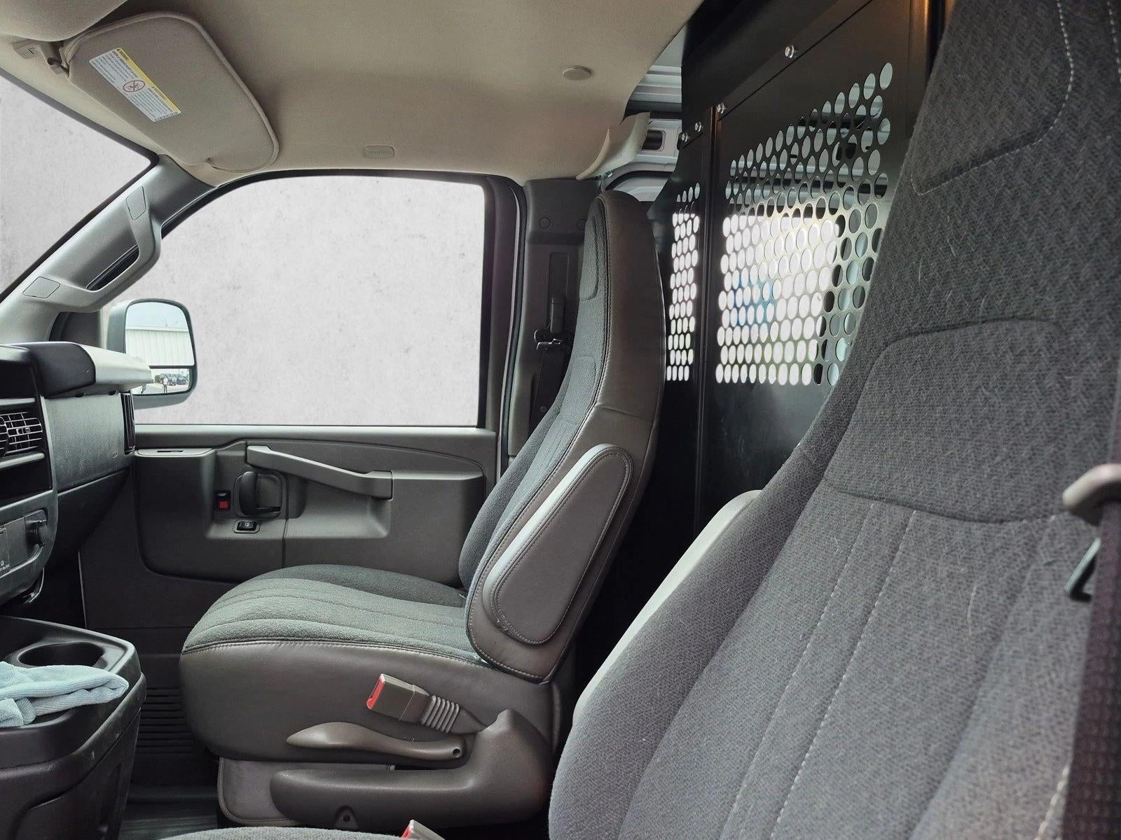 2025 GMC Savana Cargo Base