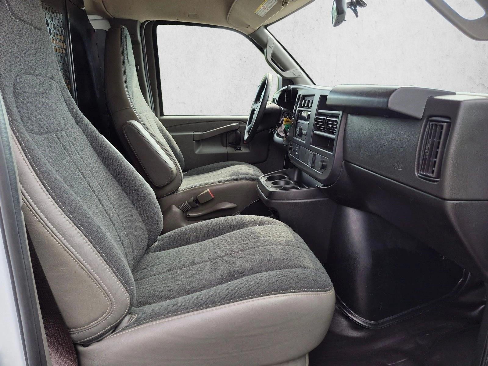2025 GMC Savana Cargo Base