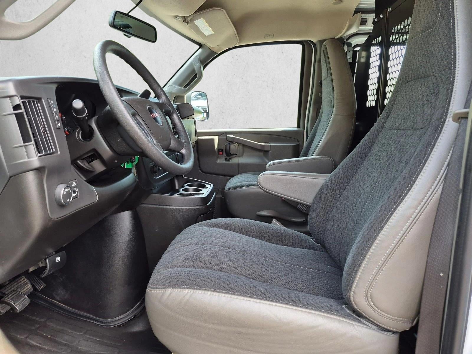 2025 GMC Savana Cargo Base