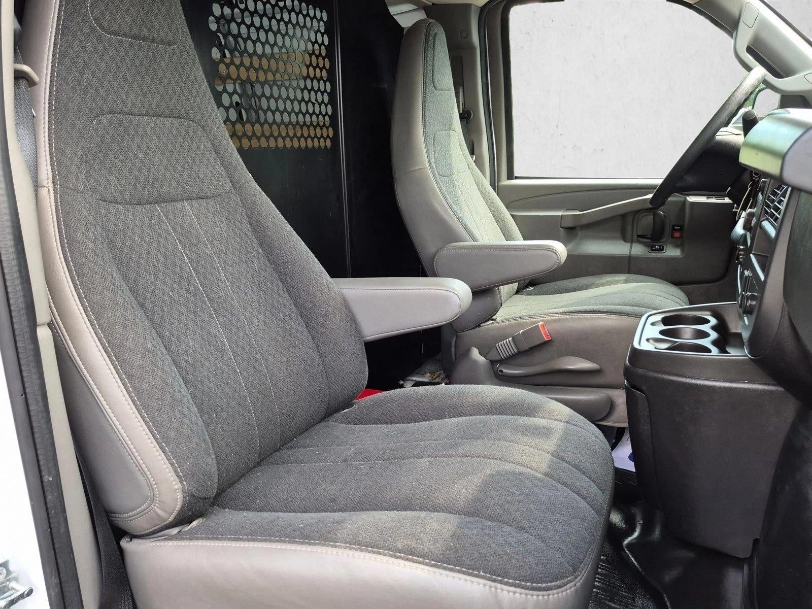 2025 GMC Savana Cargo Base