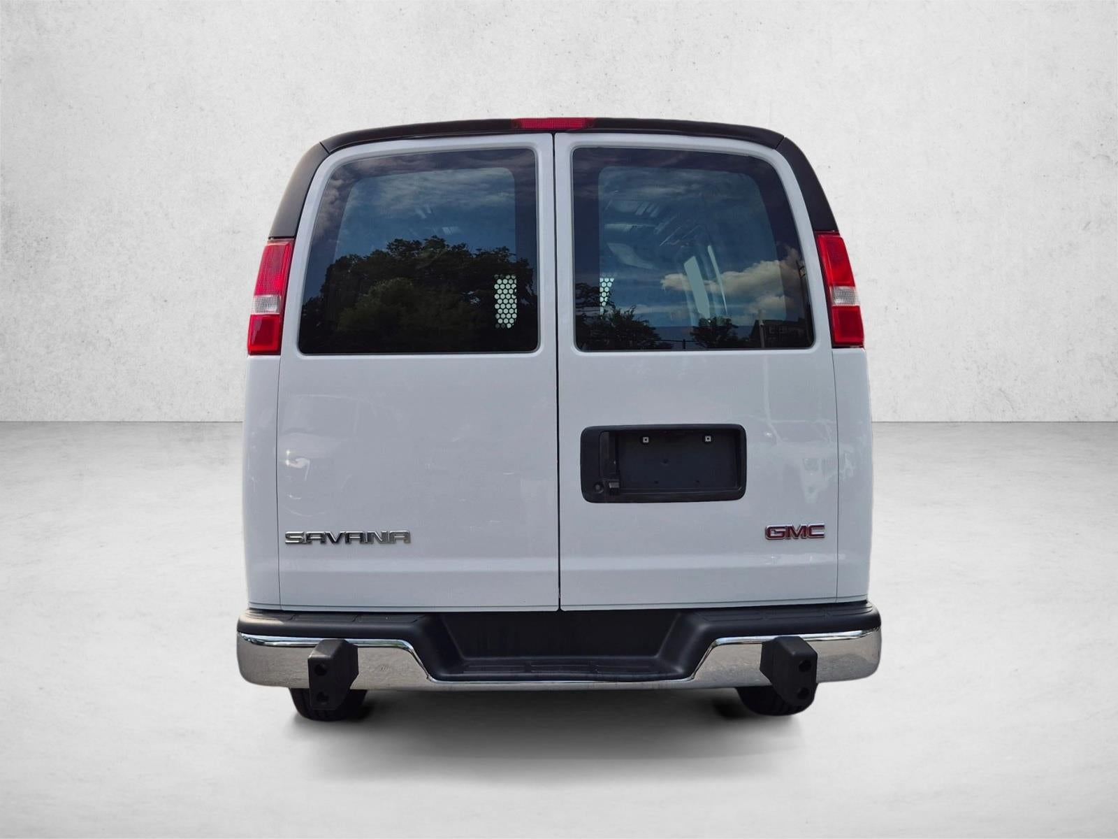 2025 GMC Savana Cargo Base