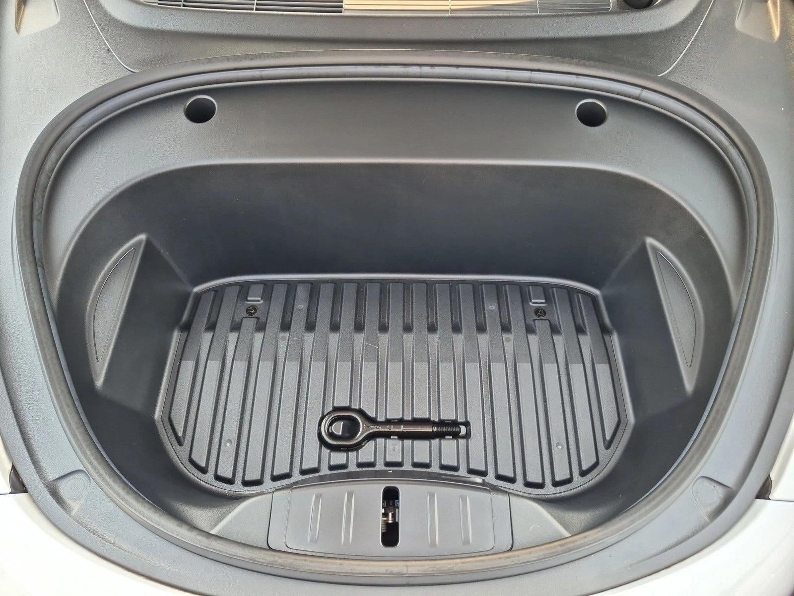 2021 Tesla Model 3 Standard Range Plus Rear-Wheel Drive