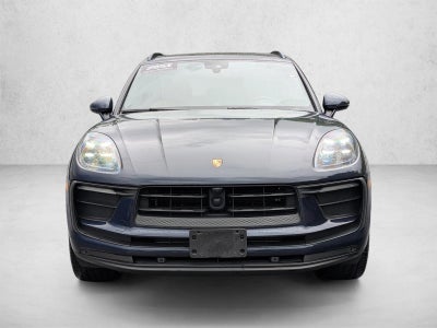 2023 Porsche Macan Base
