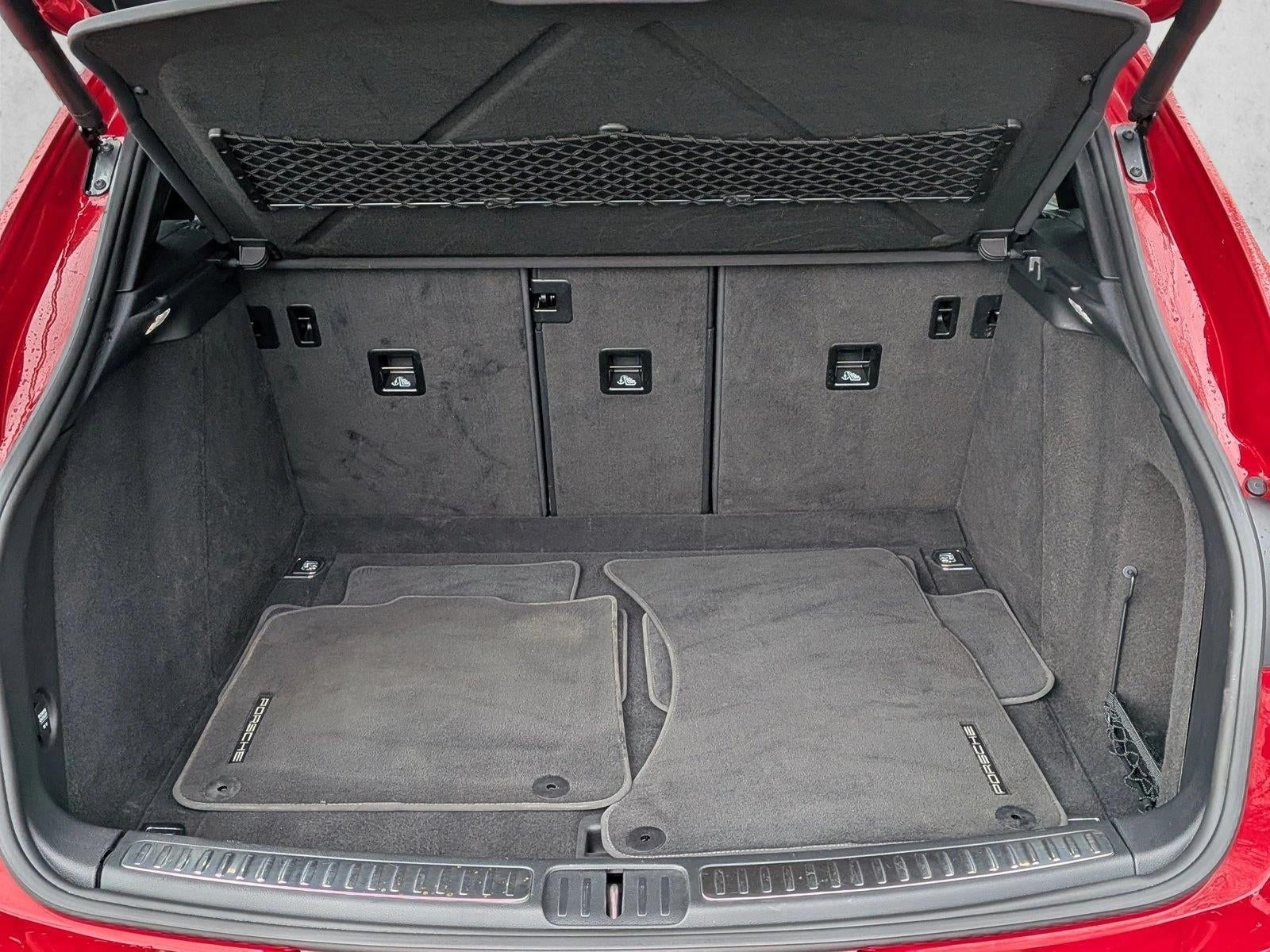 2020 Porsche Macan Base