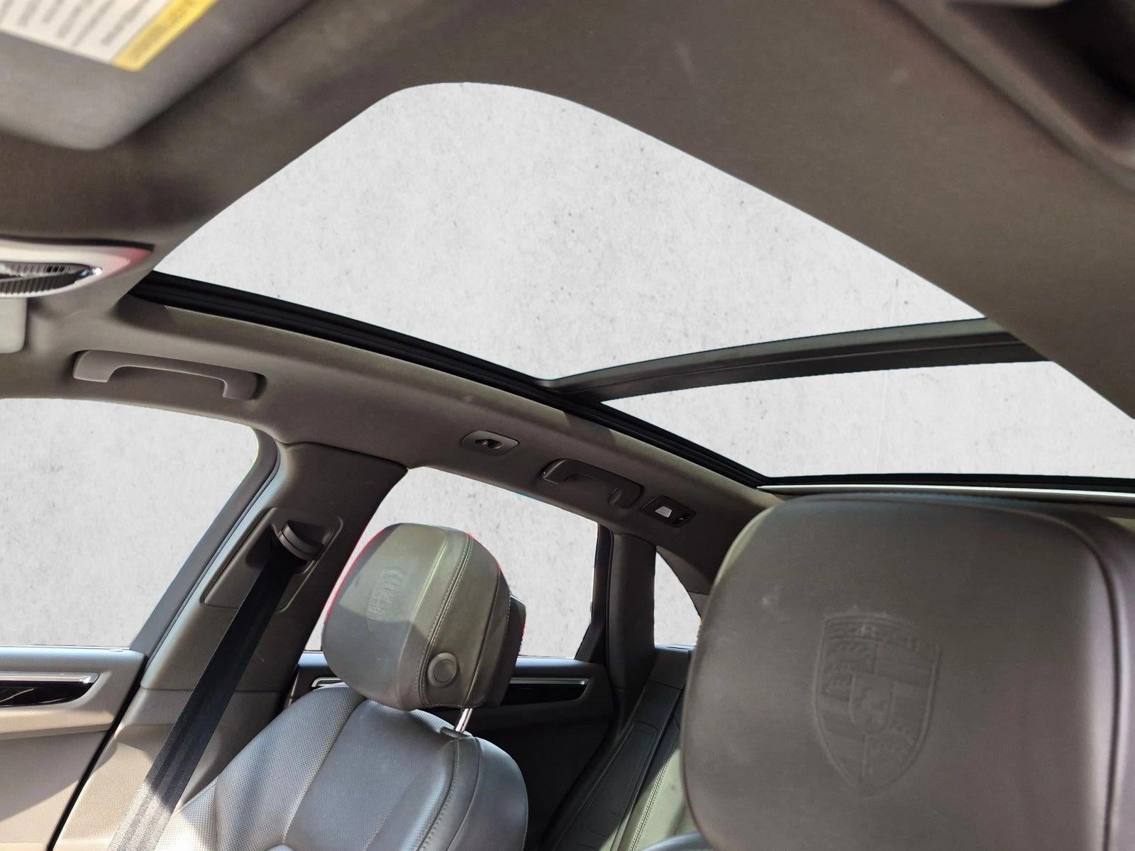 2020 Porsche Macan Base