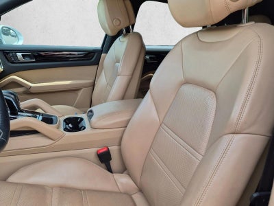 2023 Porsche Cayenne Base