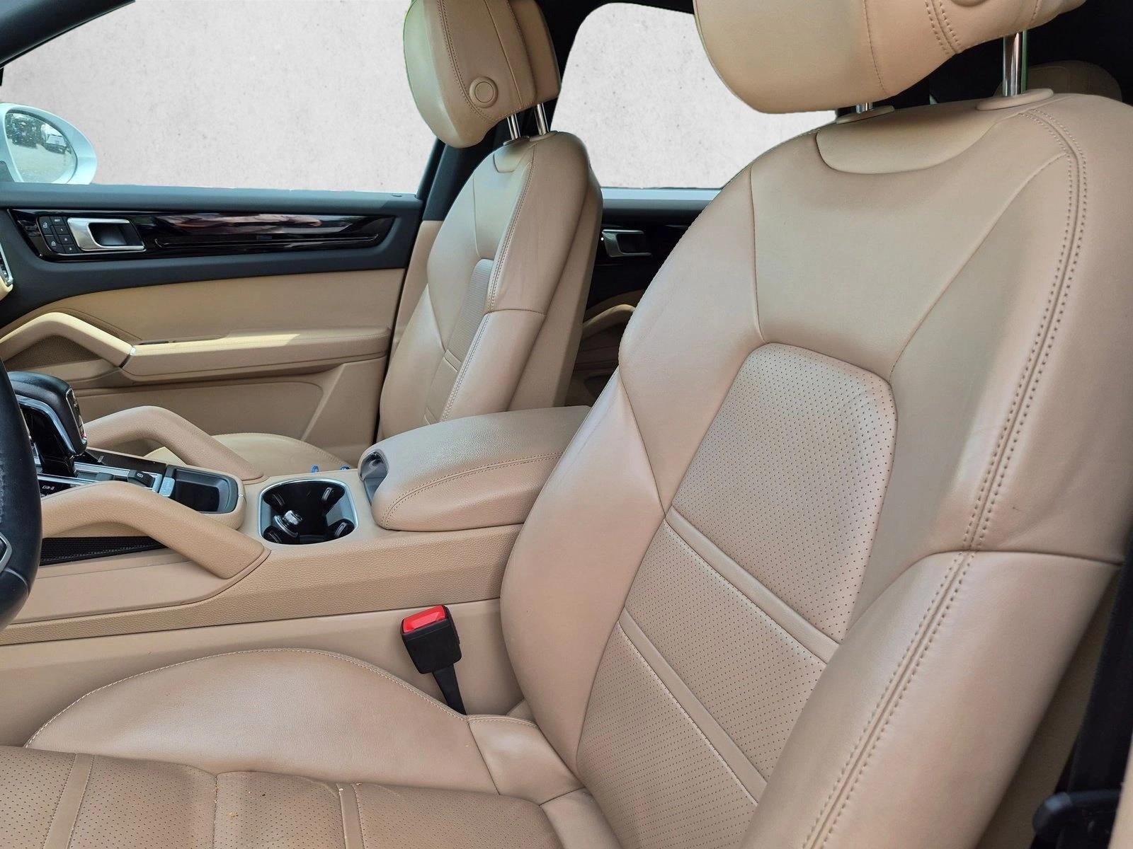 2023 Porsche Cayenne Base