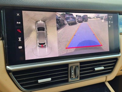 2023 Porsche Cayenne Base