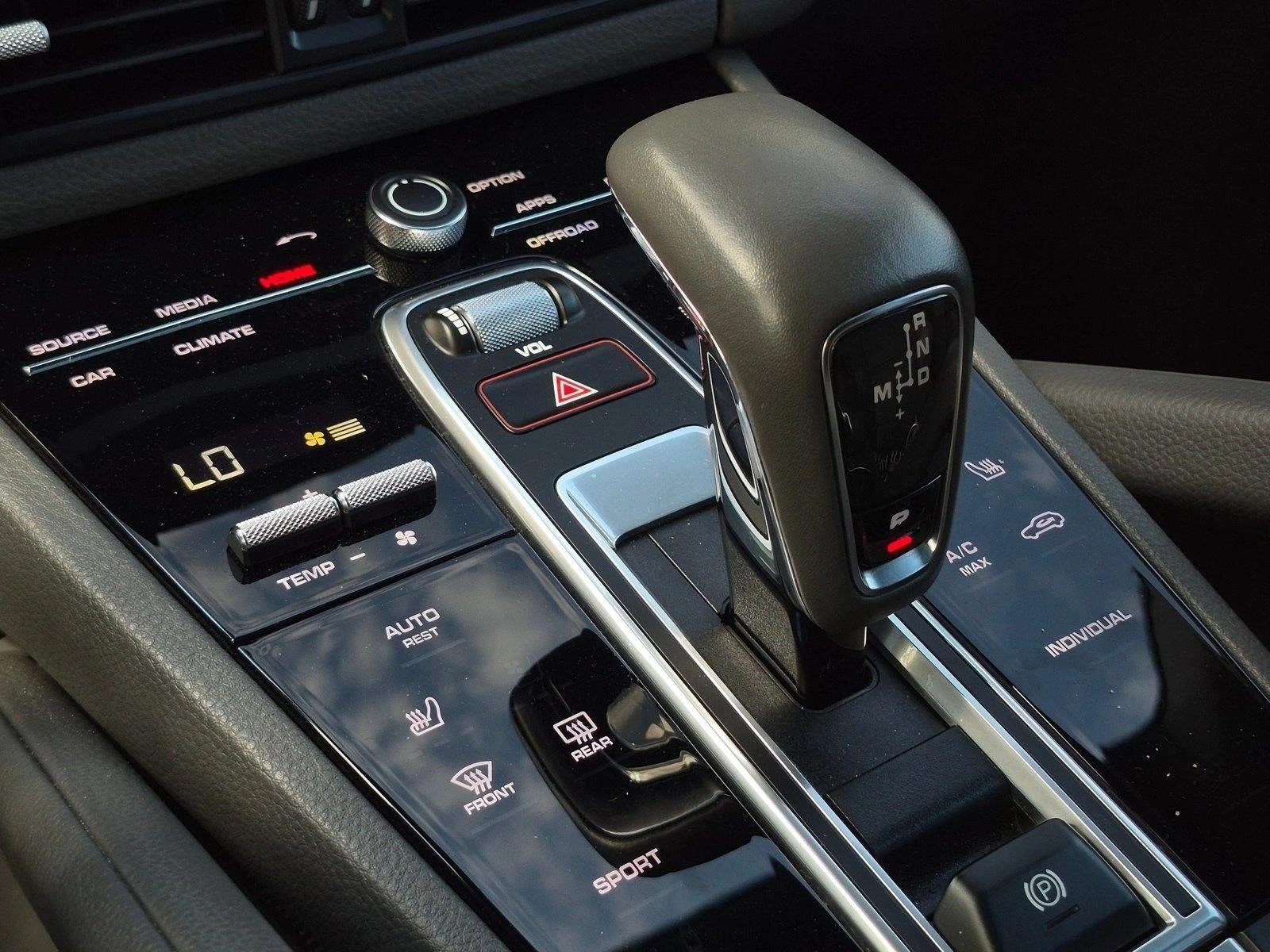 2023 Porsche Cayenne Base