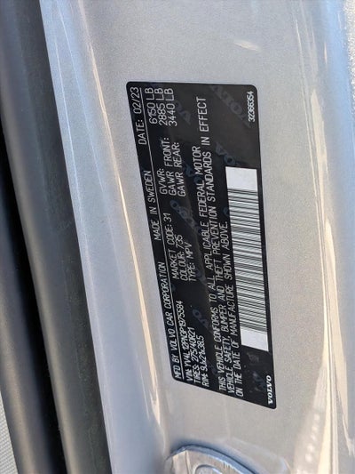 2023 Volvo XC90 B5 Plus
