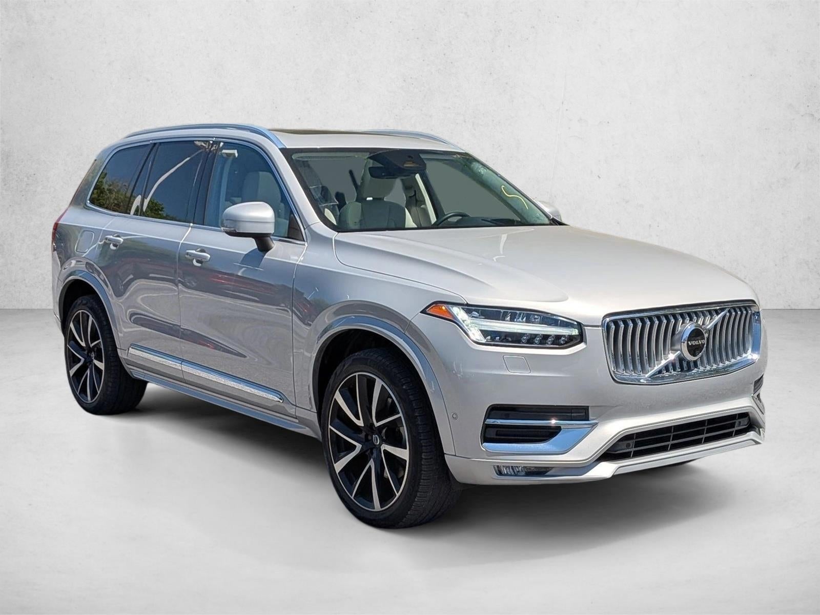 2023 Volvo XC90 B5 Plus