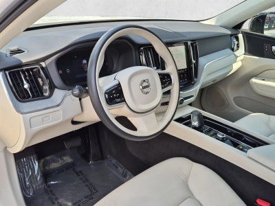 2025 Volvo XC60 B5 Plus
