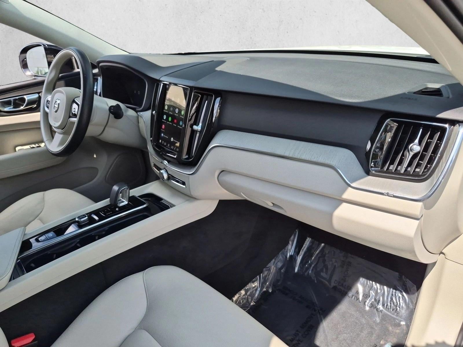 2025 Volvo XC60 B5 Plus