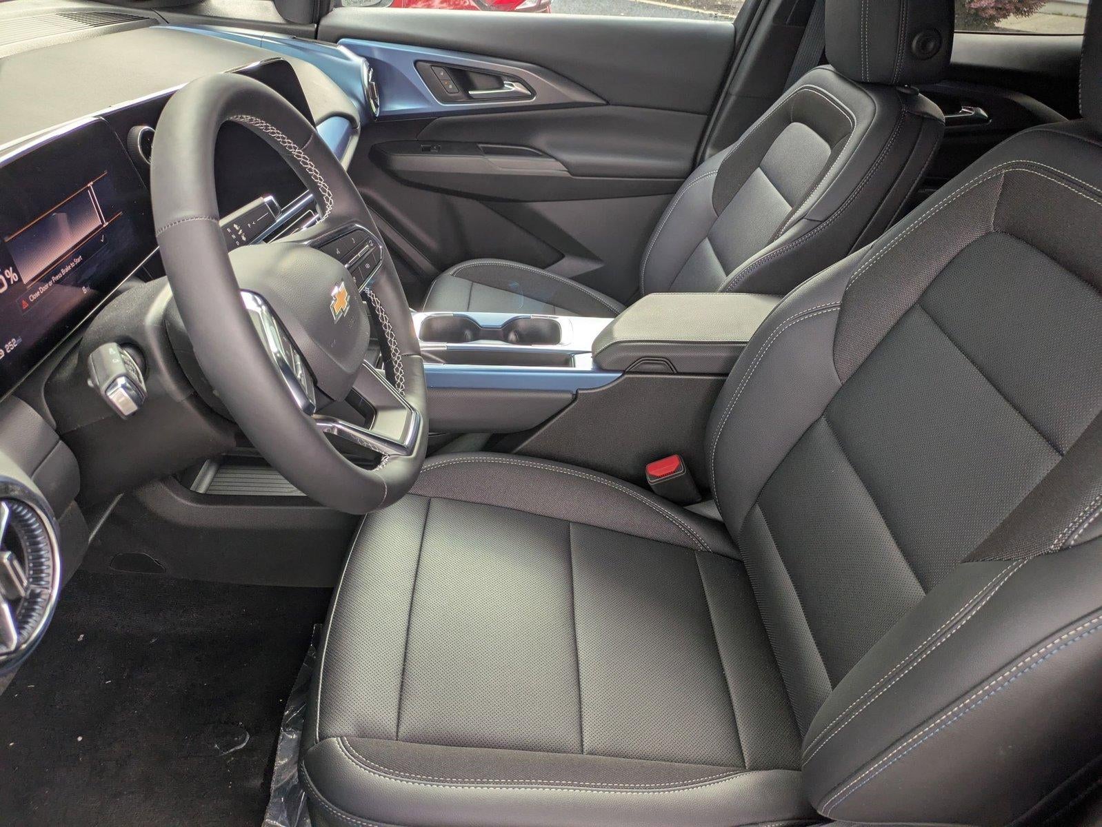 2025 Chevrolet Equinox EV LT