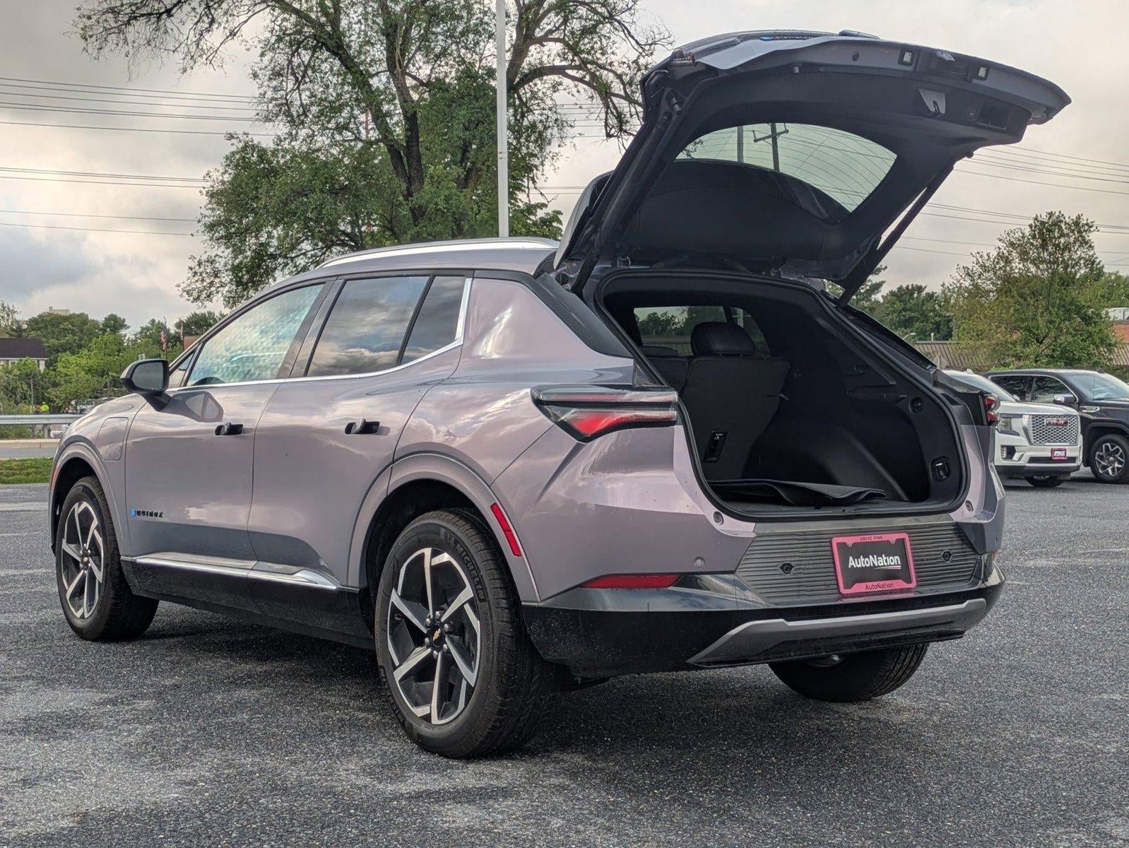 2025 Chevrolet Equinox EV LT