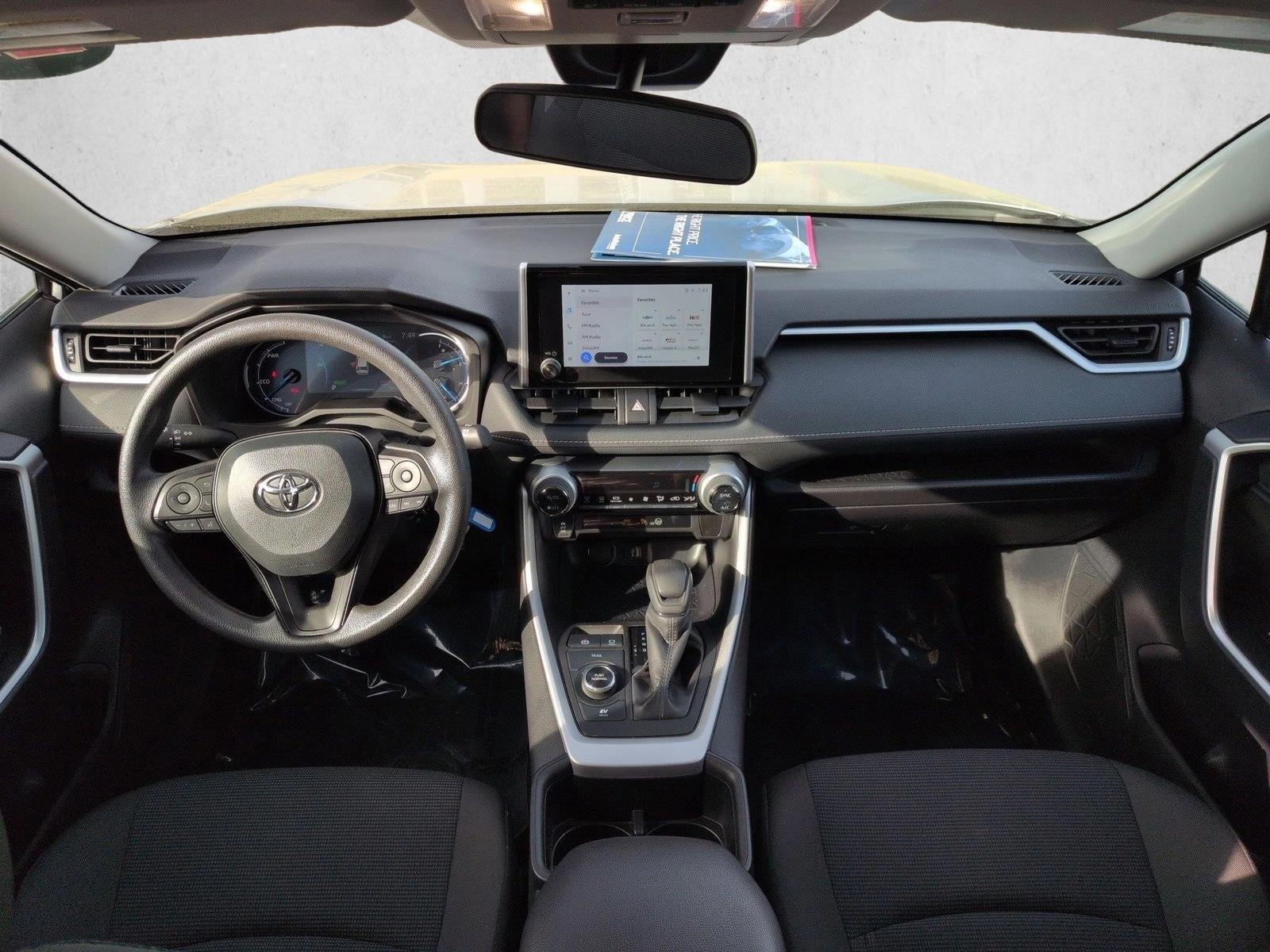 2025 Toyota RAV4 Hybrid LE