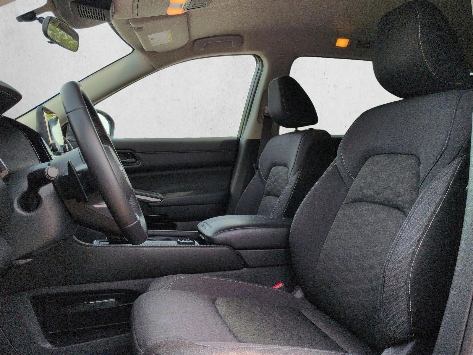 2024 Nissan Pathfinder SV 4WD