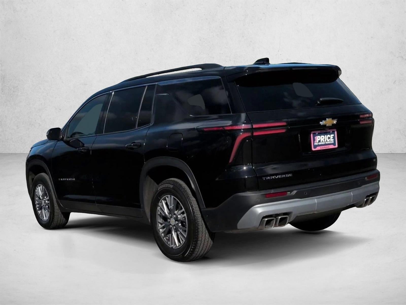 2024 Chevrolet Traverse LT