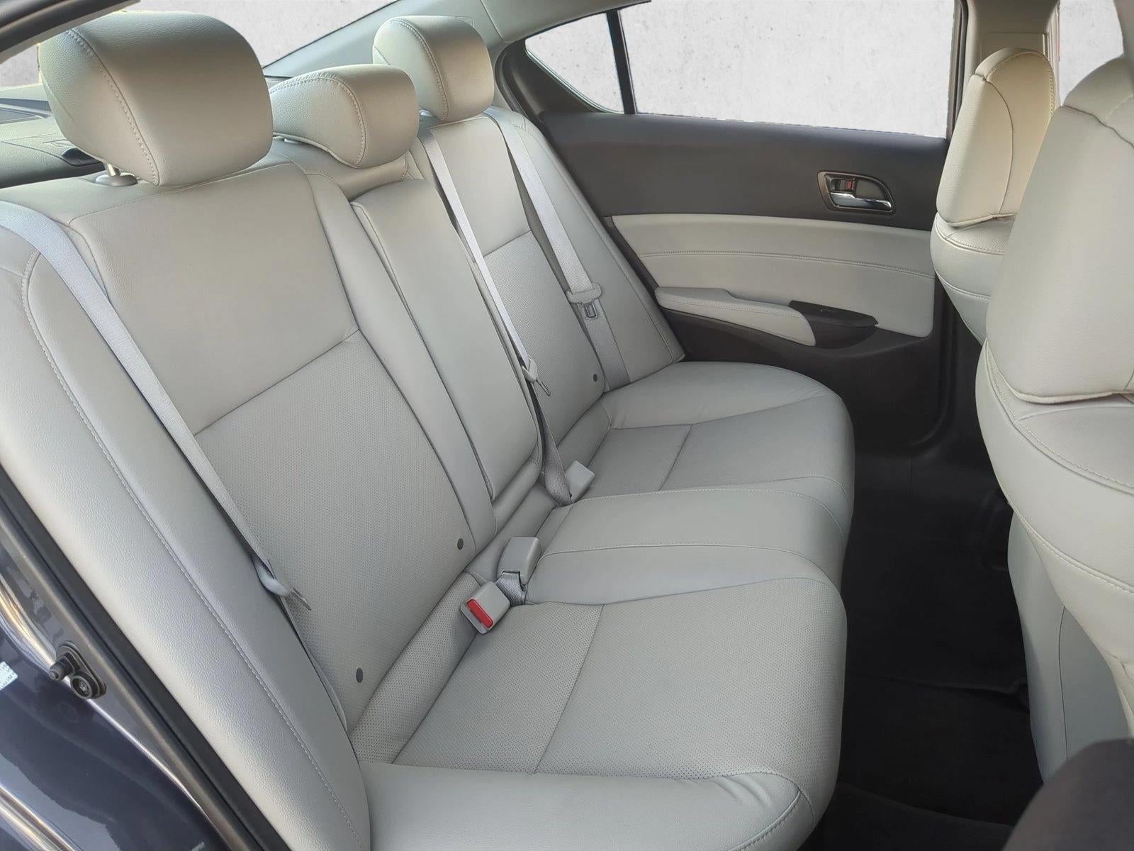 2017 Acura ILX Sedan w/Premium Pkg