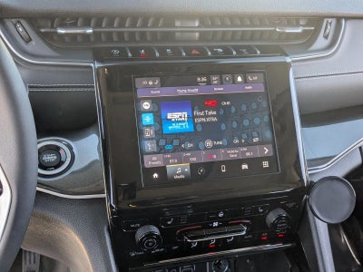 2023 Jeep Grand Cherokee Laredo 4x4
