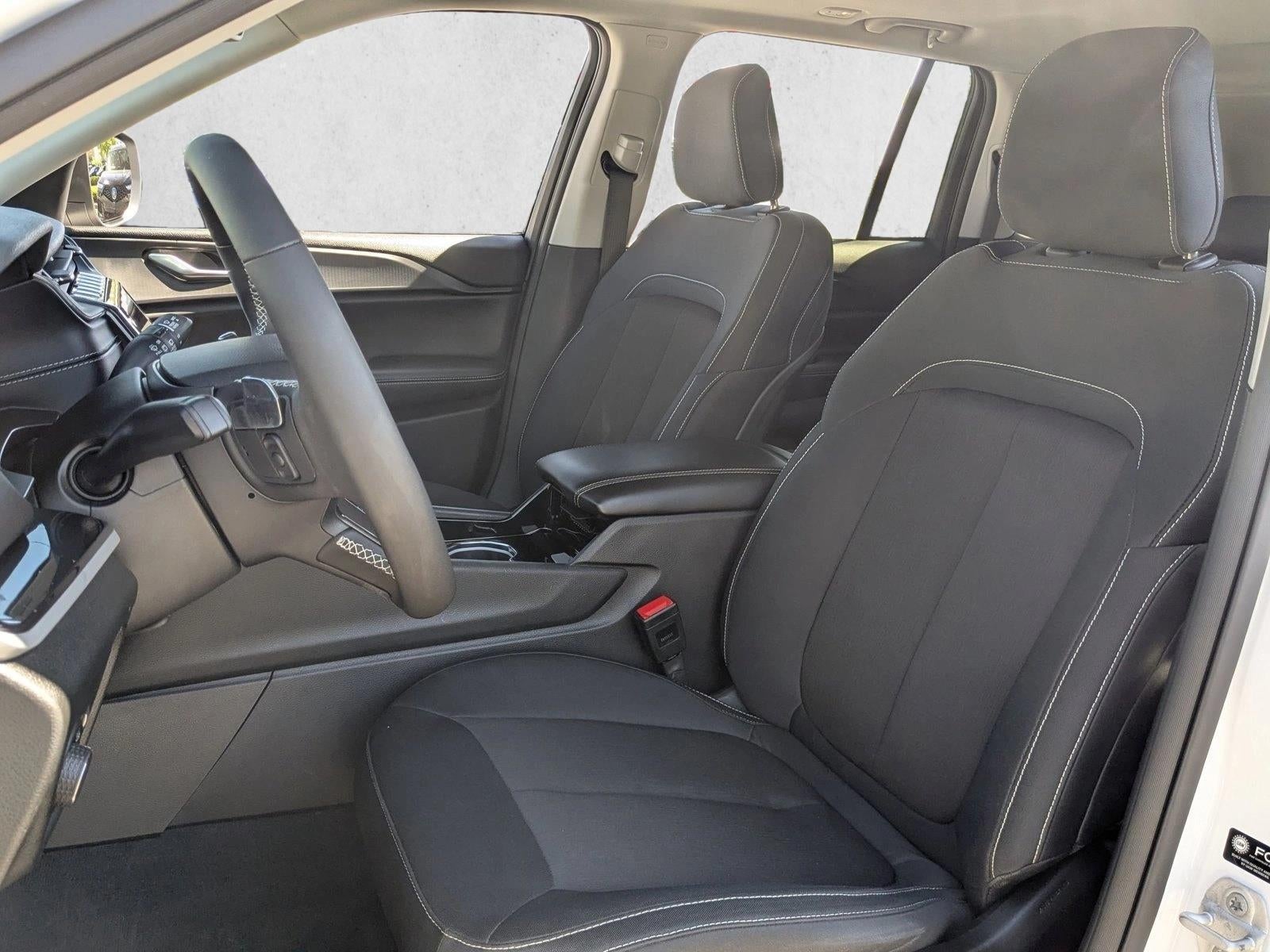2023 Jeep Grand Cherokee Laredo 4x4