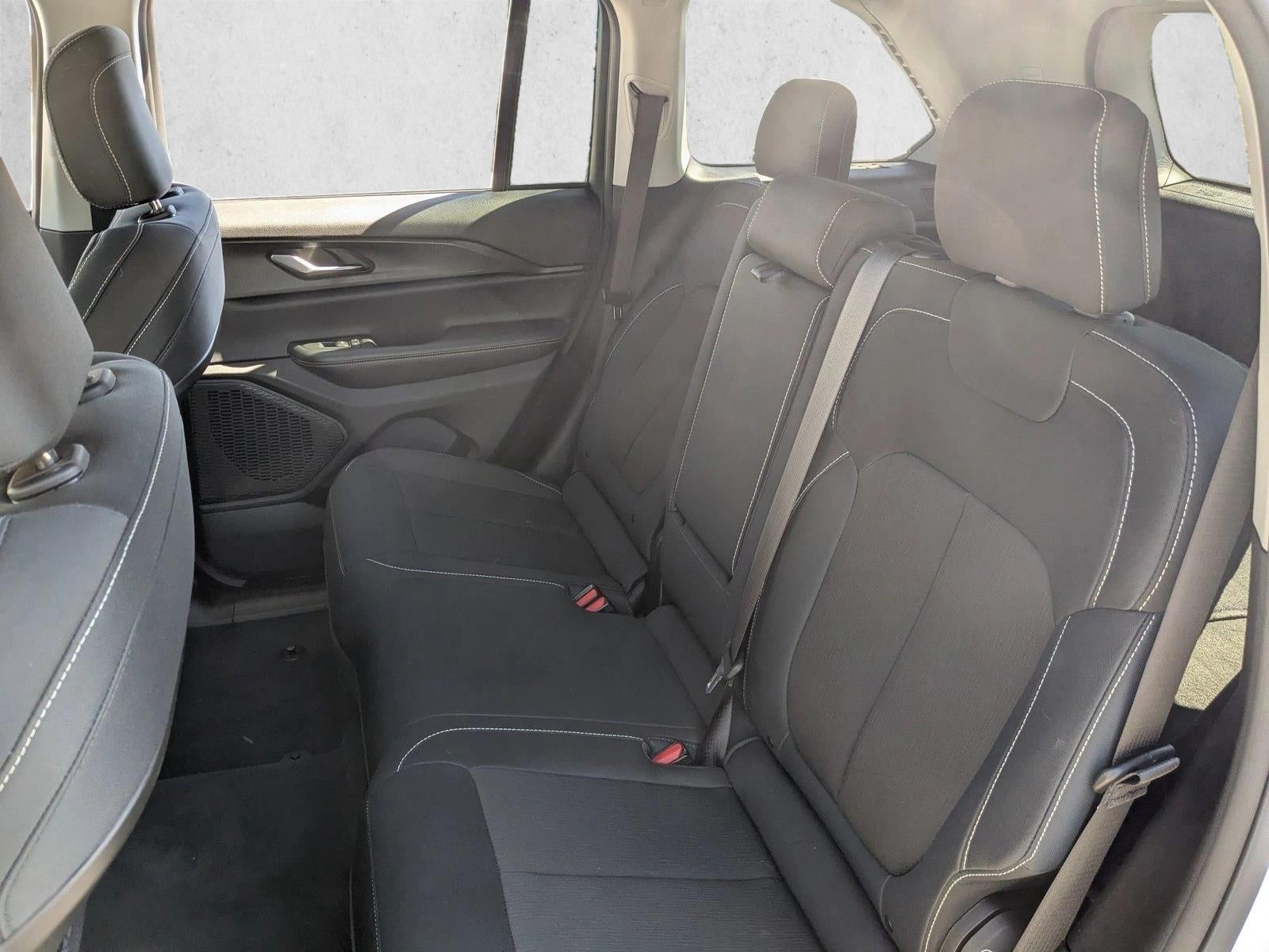 2023 Jeep Grand Cherokee Laredo 4x4