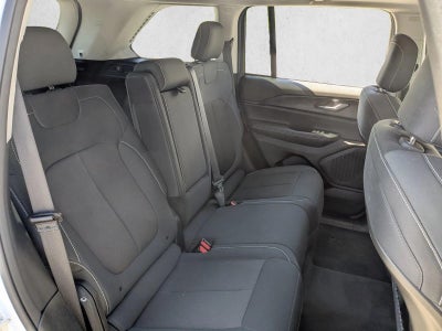 2023 Jeep Grand Cherokee Laredo 4x4