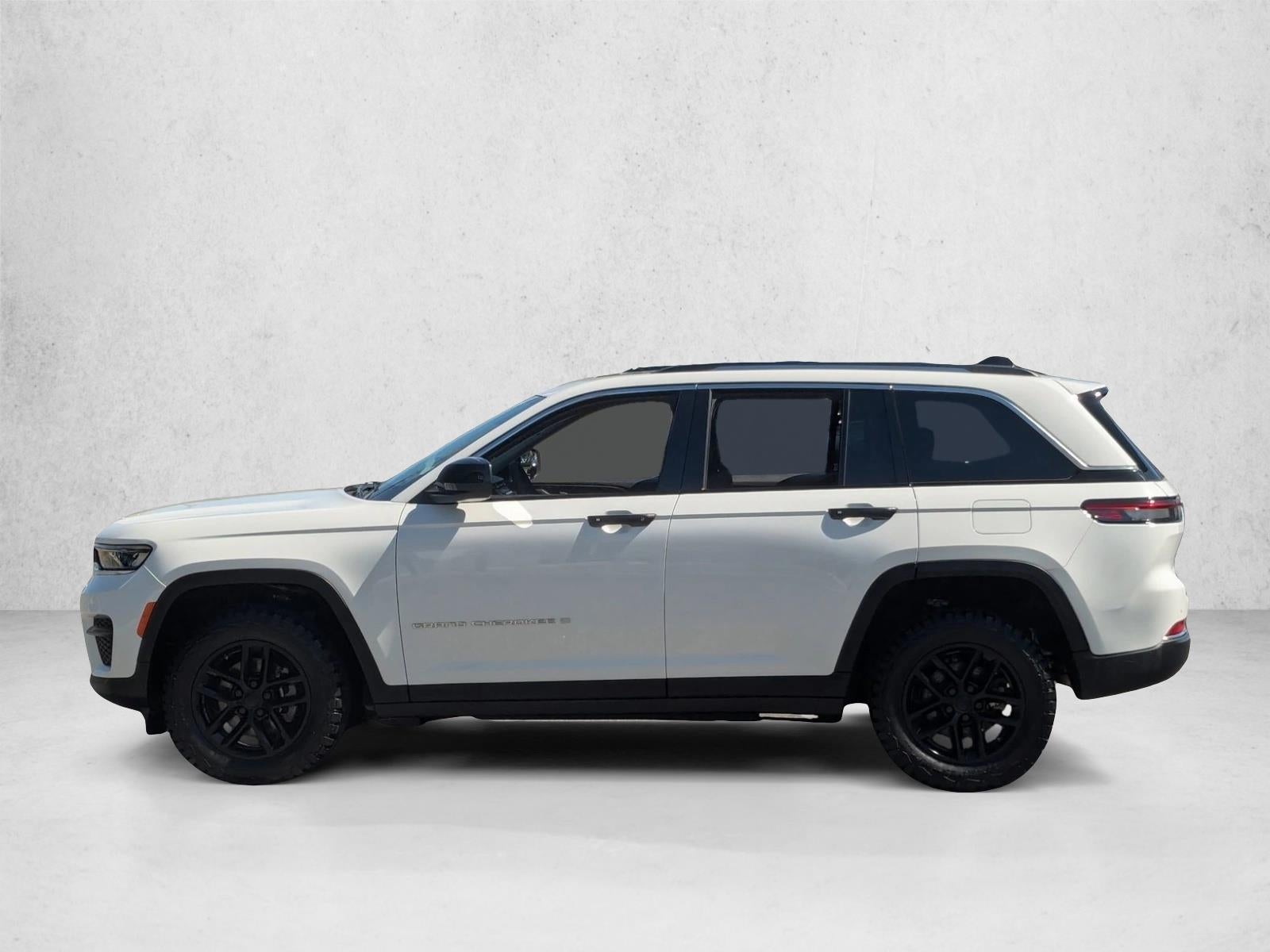 2023 Jeep Grand Cherokee Laredo 4x4
