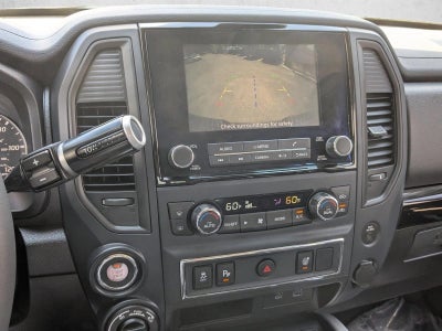 2024 Nissan Titan 4x4 Crew Cab SV