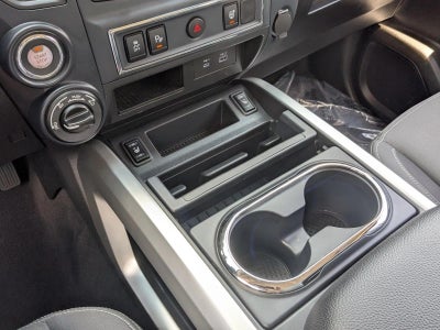 2024 Nissan Titan 4x4 Crew Cab SV