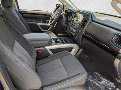 2024 Nissan Titan 4x4 Crew Cab SV