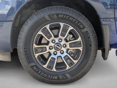 2024 Nissan Titan 4x4 Crew Cab SV