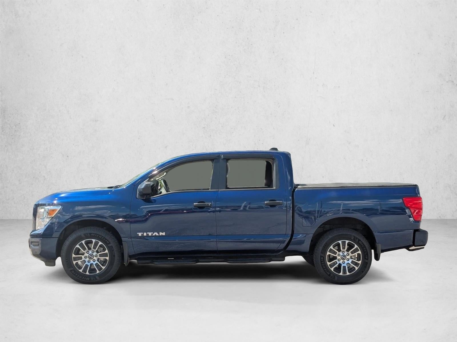 2024 Nissan Titan 4x4 Crew Cab SV