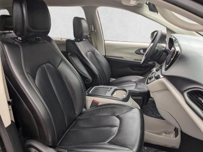 2023 Chrysler Pacifica Touring L FWD