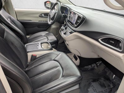 2023 Chrysler Pacifica Touring L FWD