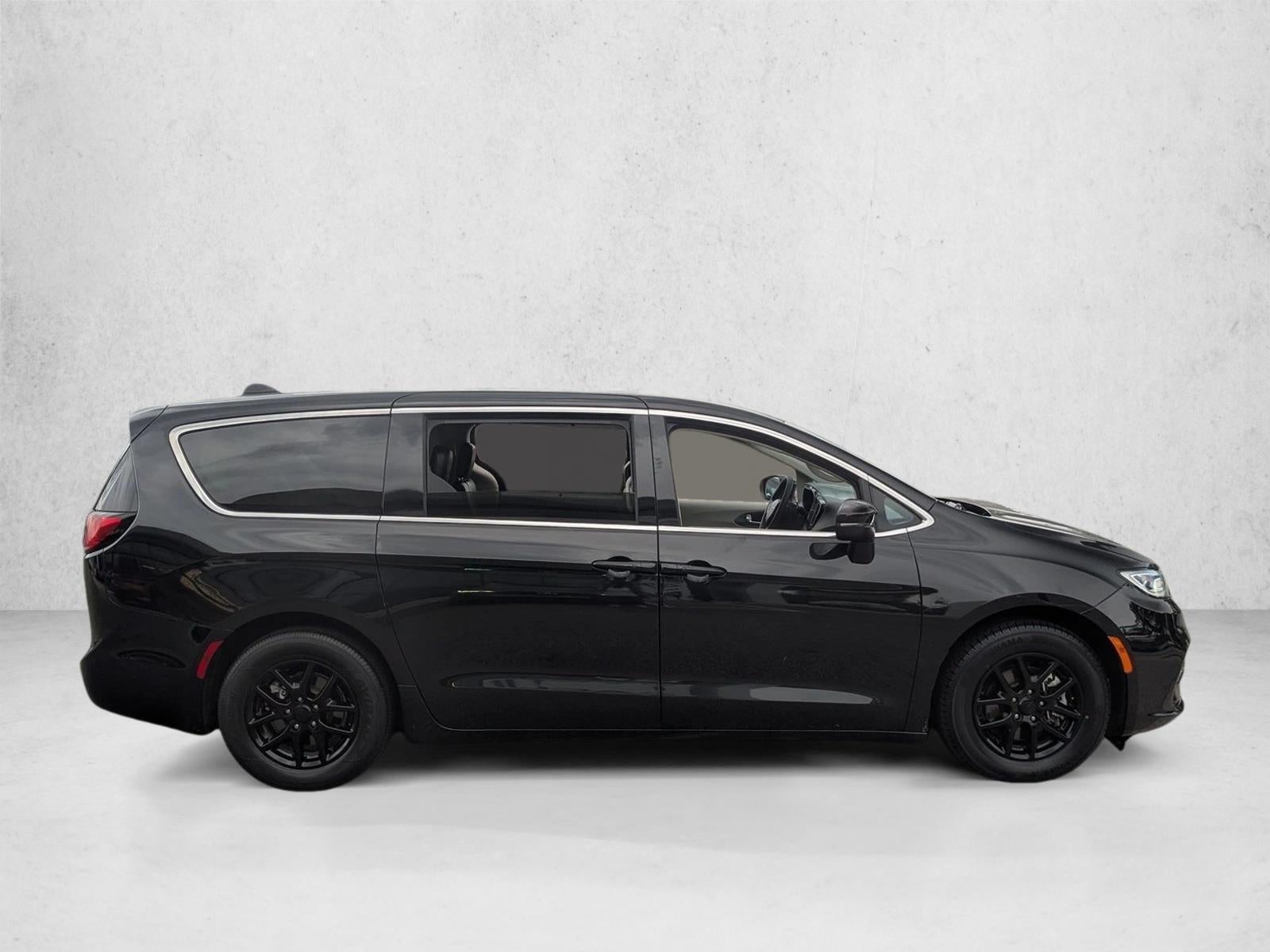 2023 Chrysler Pacifica Touring L FWD