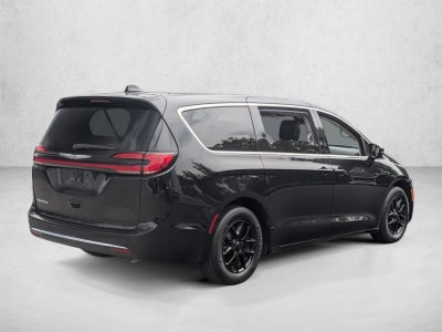 2023 Chrysler Pacifica Touring L FWD