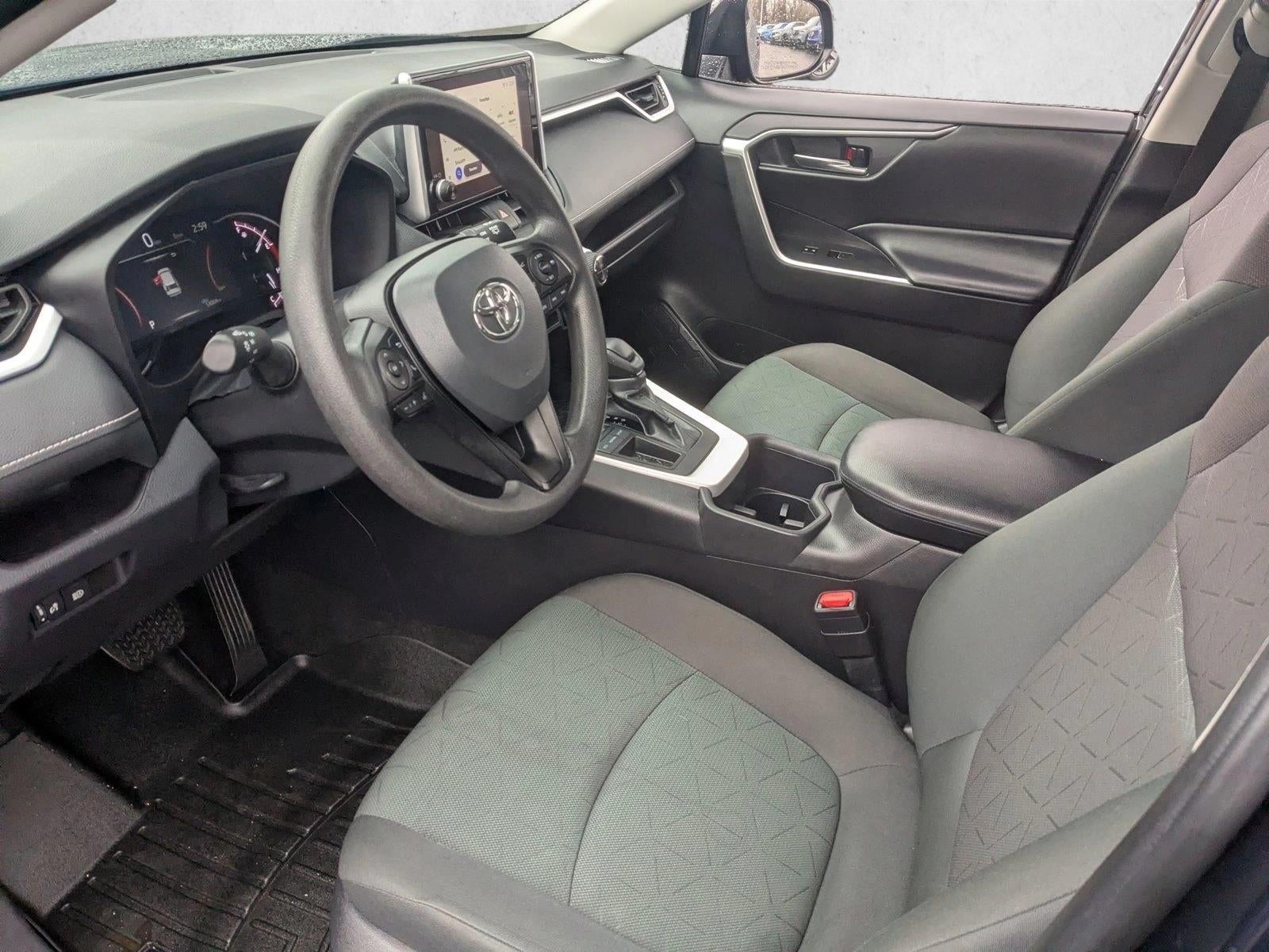 2024 Toyota RAV4 XLE FWD (GS)