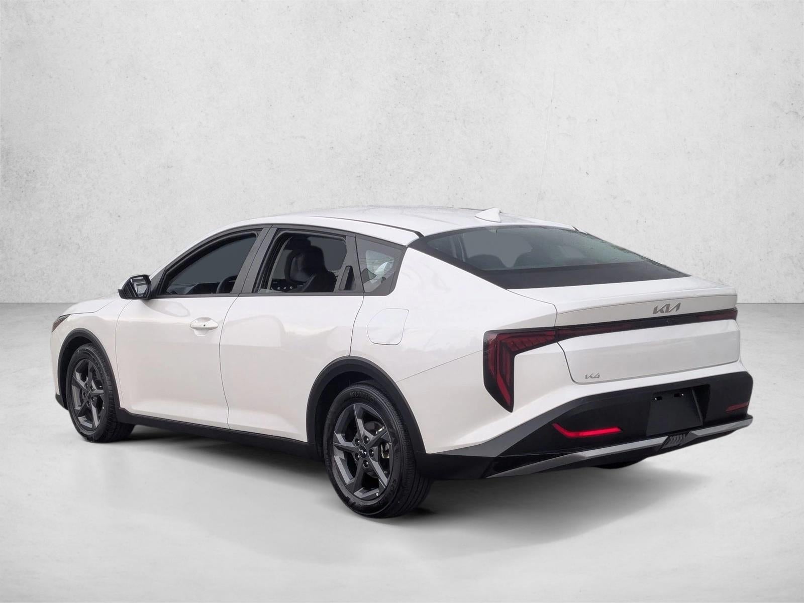 2025 Kia K4 LXS FWD