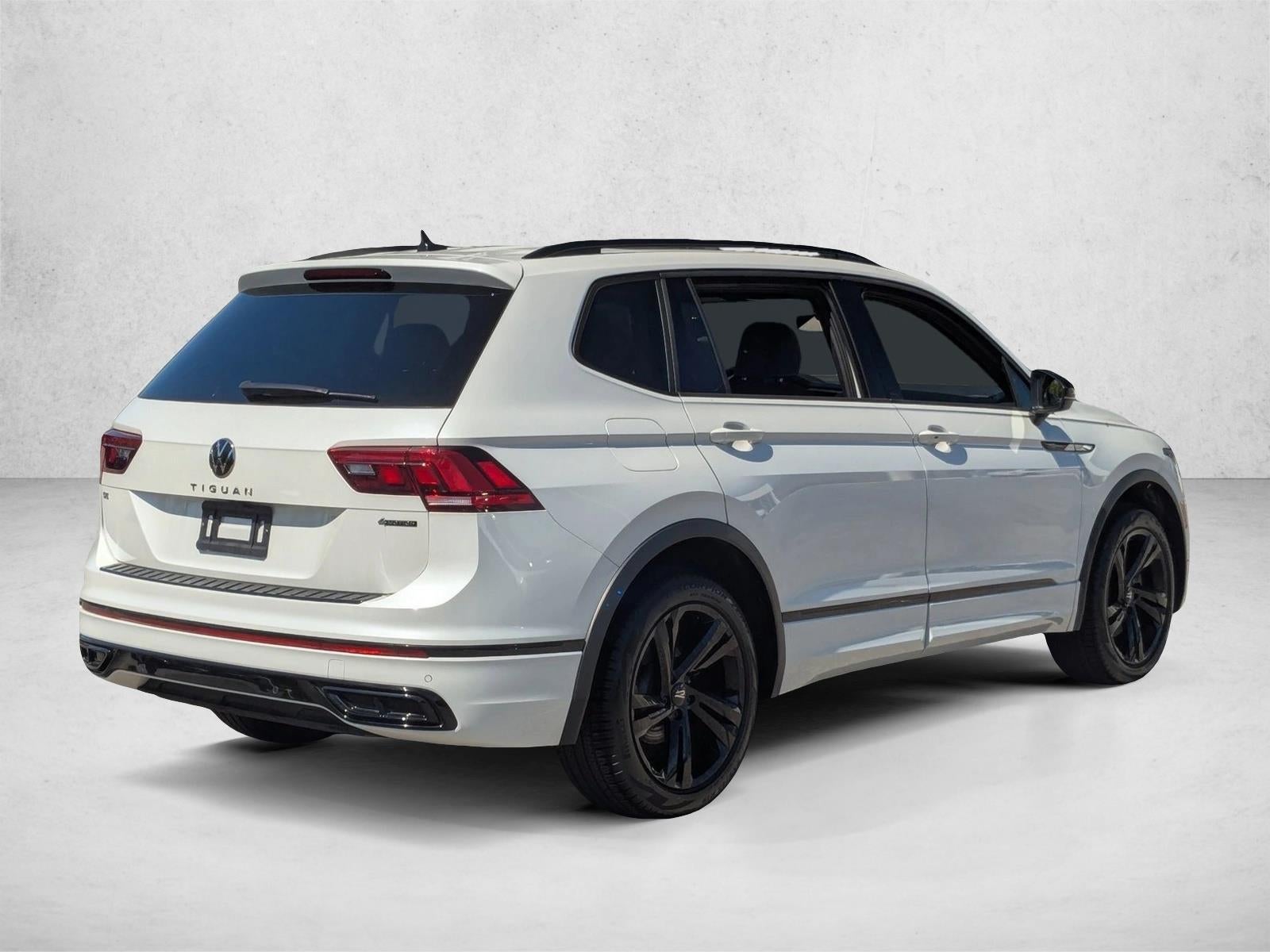 2023 Volkswagen Tiguan 2.0T SE R-Line Black 4MOTION
