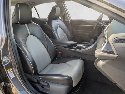 2019 Toyota Camry SE Auto (Natl)