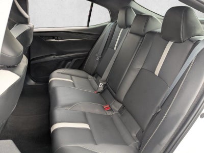 2025 Toyota Camry LE (SE)