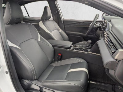 2025 Toyota Camry LE (SE)