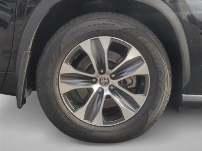 2021 Toyota Highlander XLE AWD (Natl)
