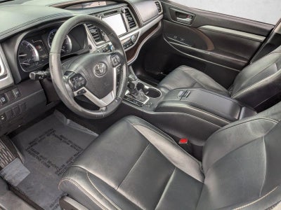 2017 Toyota Highlander XLE V6 AWD (Natl)