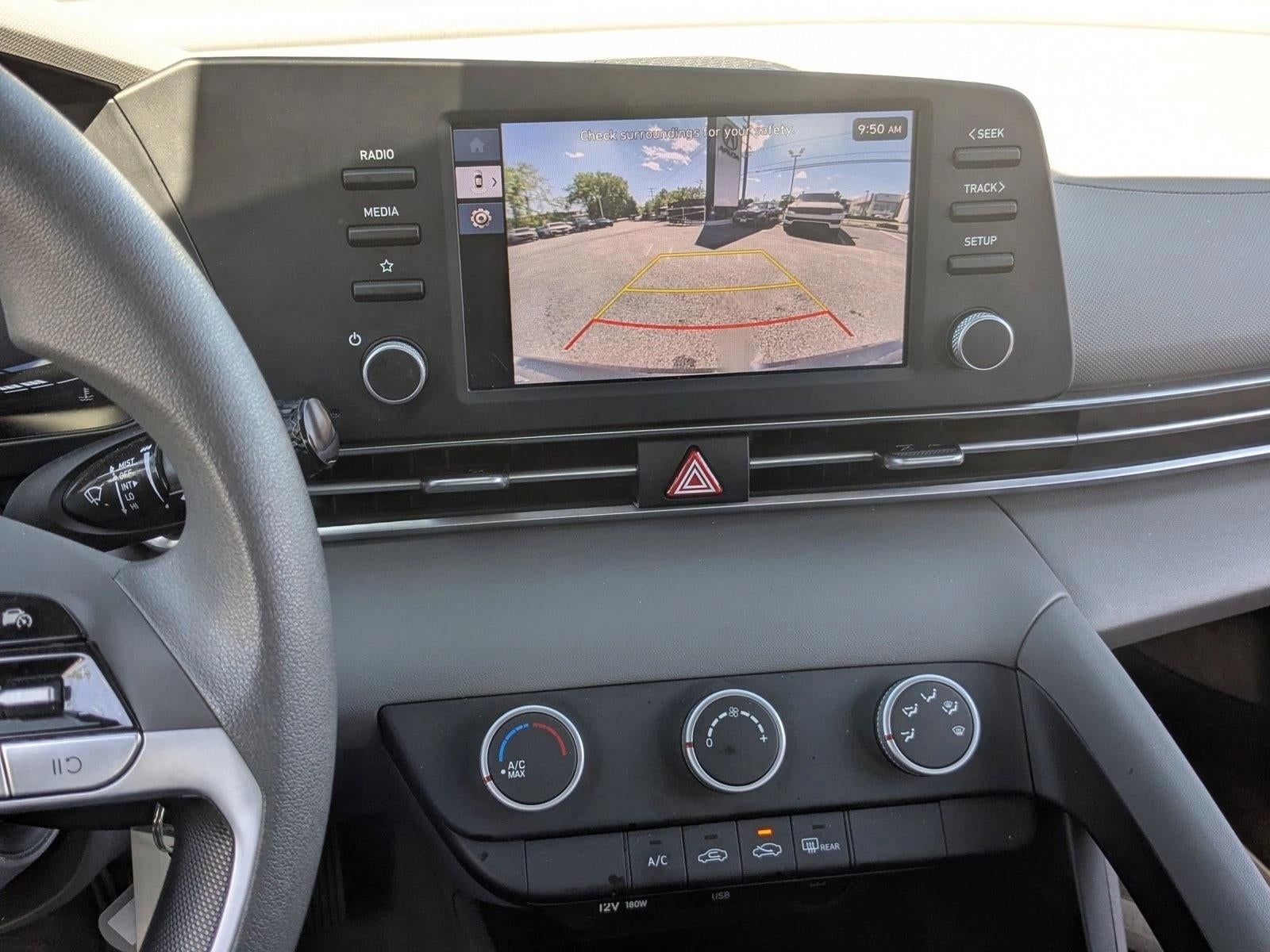 2024 Hyundai ELANTRA SE IVT