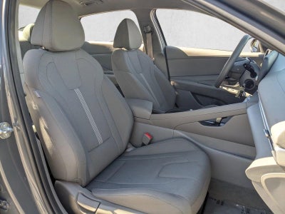 2024 Hyundai ELANTRA SE IVT